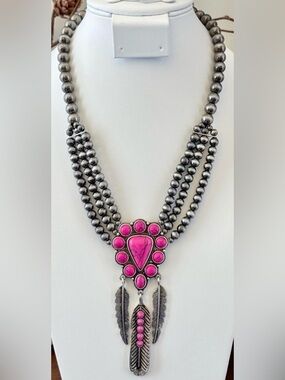 Sillvertone Beaded Chain,pink stones,pendant feathers,necklace, Western